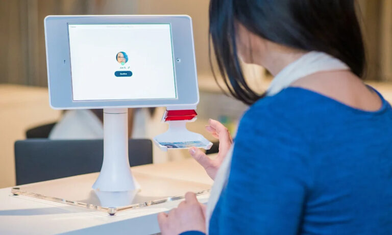 Вы можете получить отказ на следующем собеседовании из-за вашего лица.